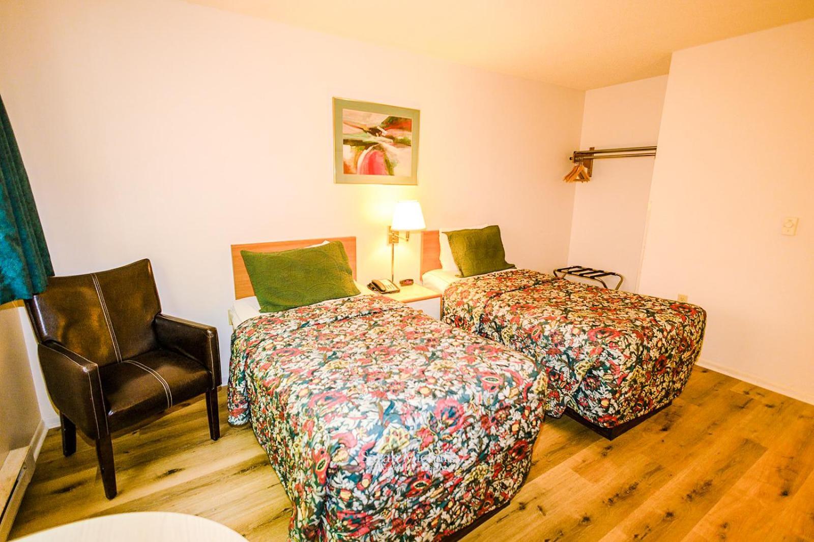 Mountain Host Motor Inn Iron Mountain Pokoj fotografie
