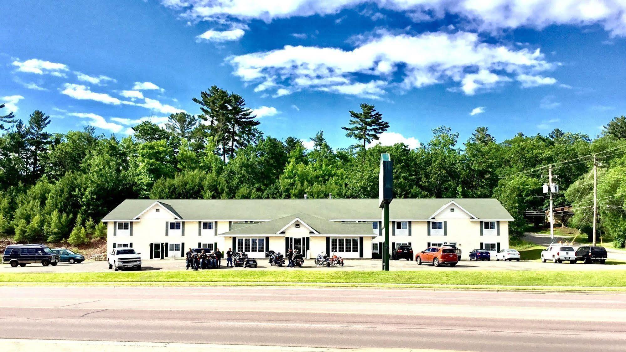 Mountain Host Motor Inn Iron Mountain Exteriér fotografie